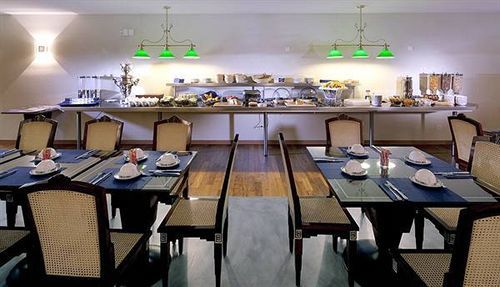 Mercure Centre Remparts Hotel 4*