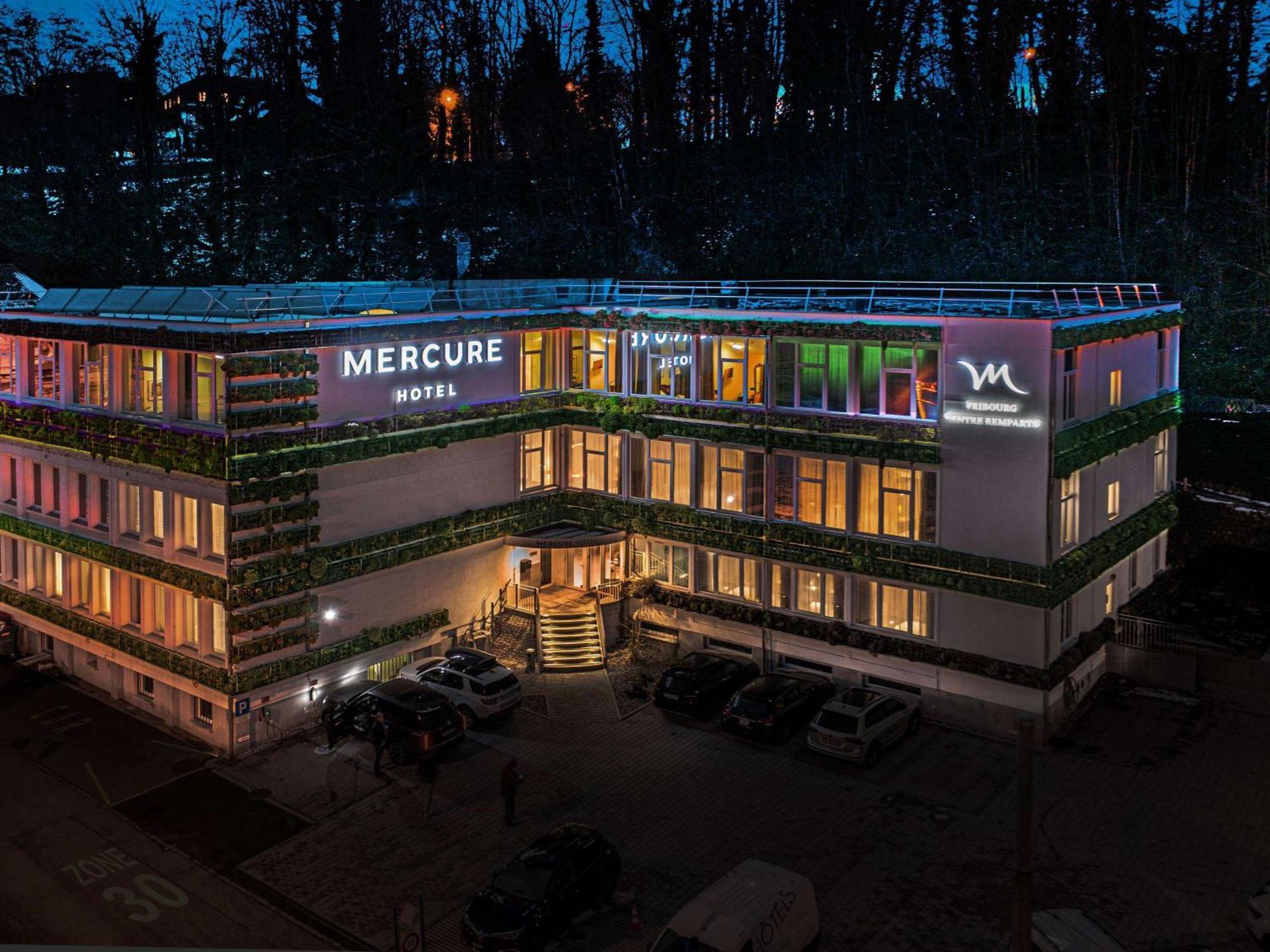 Hotel Mercure Centre Remparts 4*