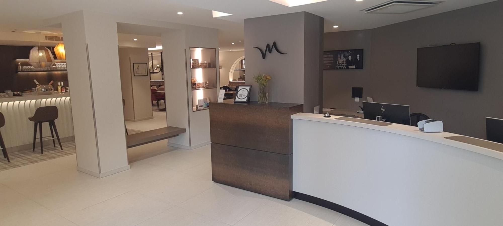 Mercure Centre Remparts 4*