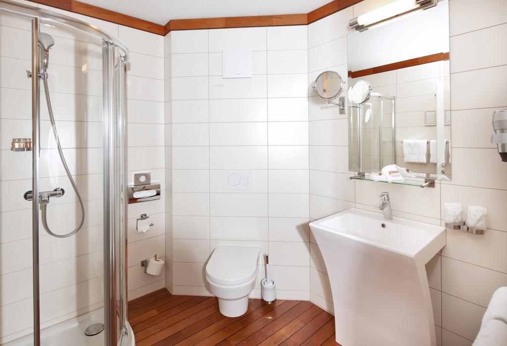Mercure Centre Remparts Hotel 4*
